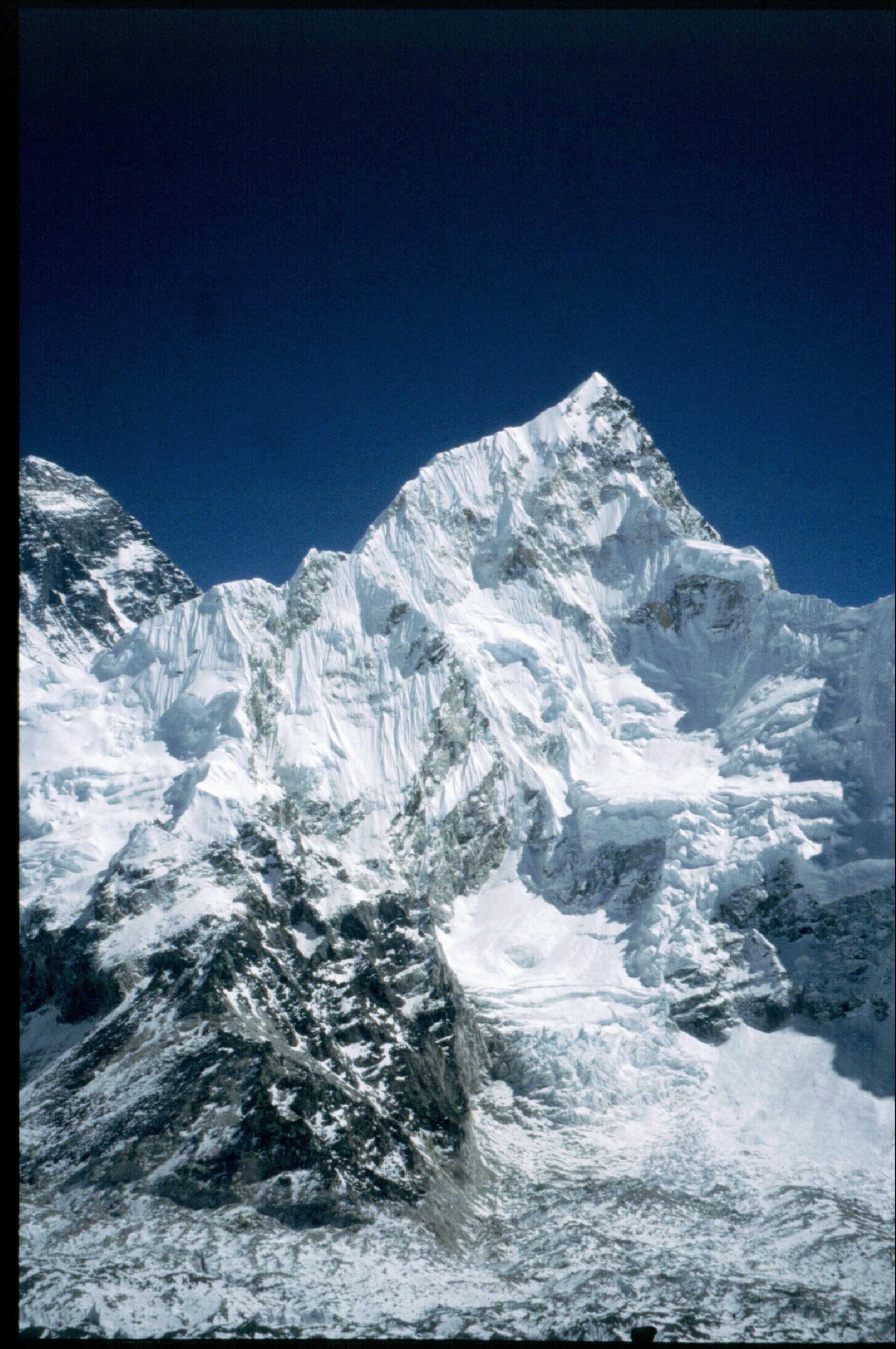 Bin05S09 - c. Everest.jpg